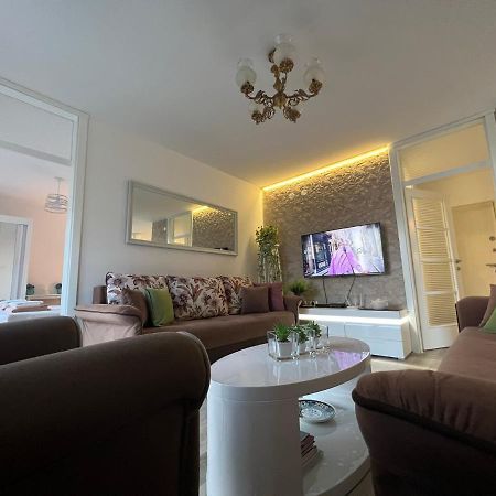 Seahaven Apartment Petrovac ภายนอก รูปภาพ