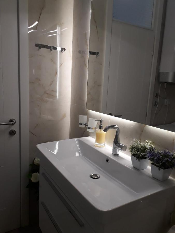 Seahaven Apartment Petrovac ภายนอก รูปภาพ