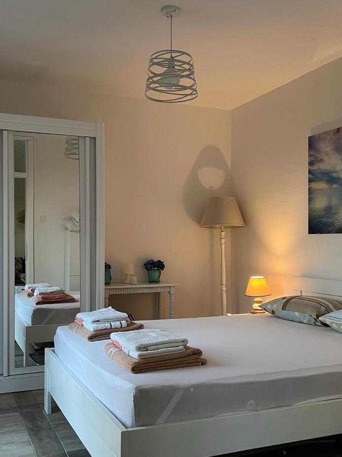 Seahaven Apartment Petrovac ภายนอก รูปภาพ