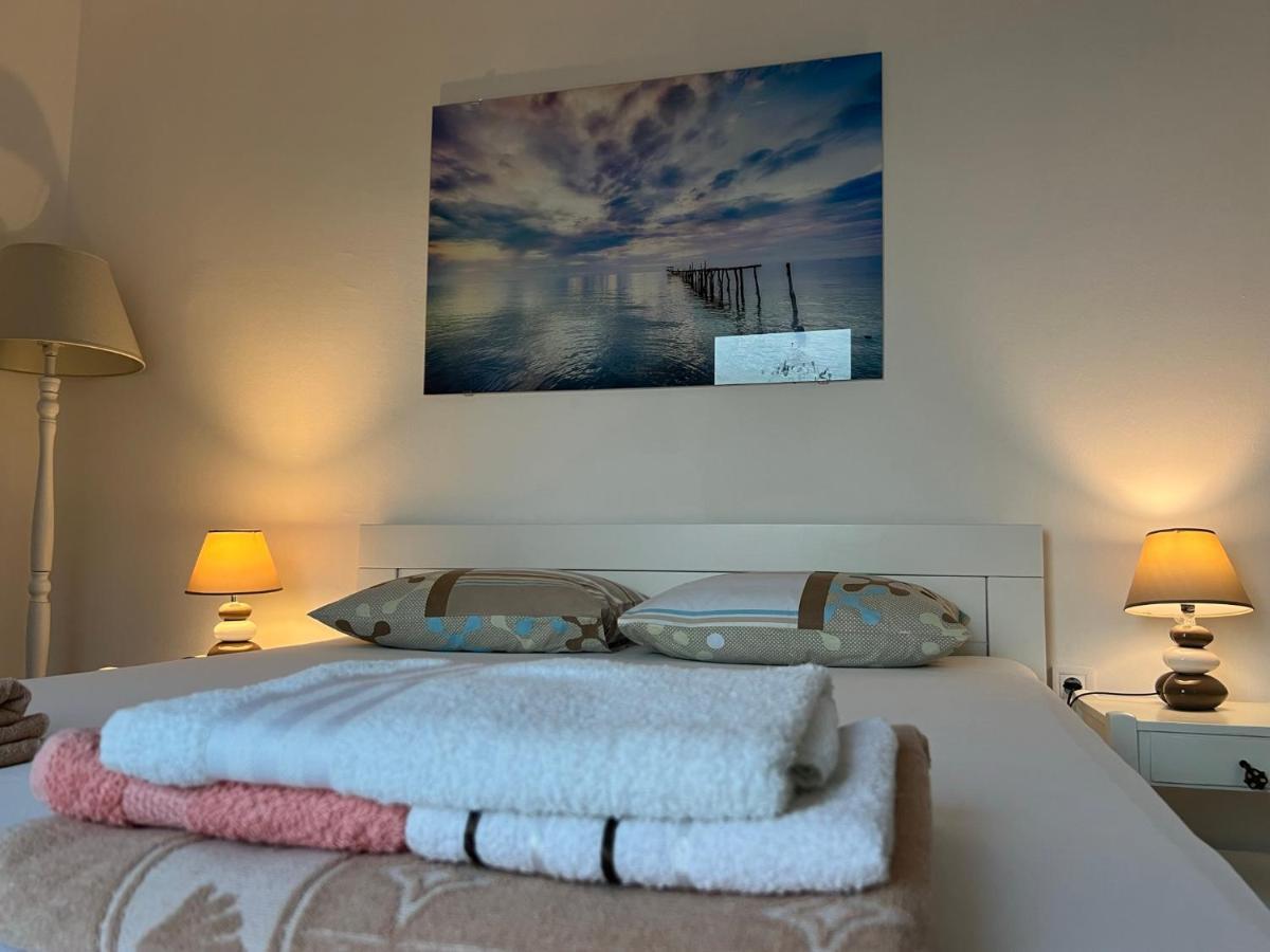 Seahaven Apartment Petrovac ภายนอก รูปภาพ