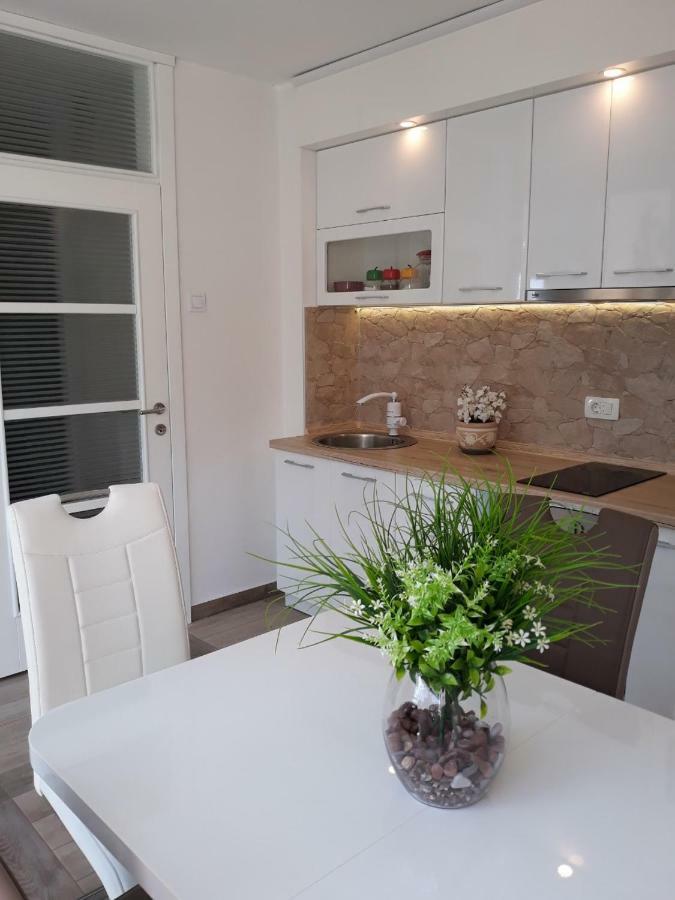 Seahaven Apartment Petrovac ภายนอก รูปภาพ