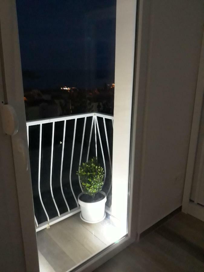 Seahaven Apartment Petrovac ภายนอก รูปภาพ