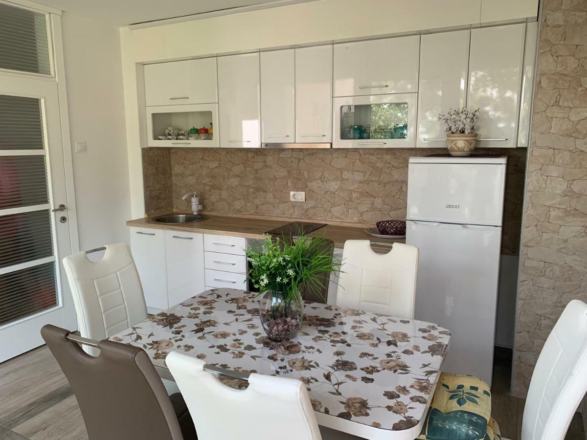 Seahaven Apartment Petrovac ภายนอก รูปภาพ